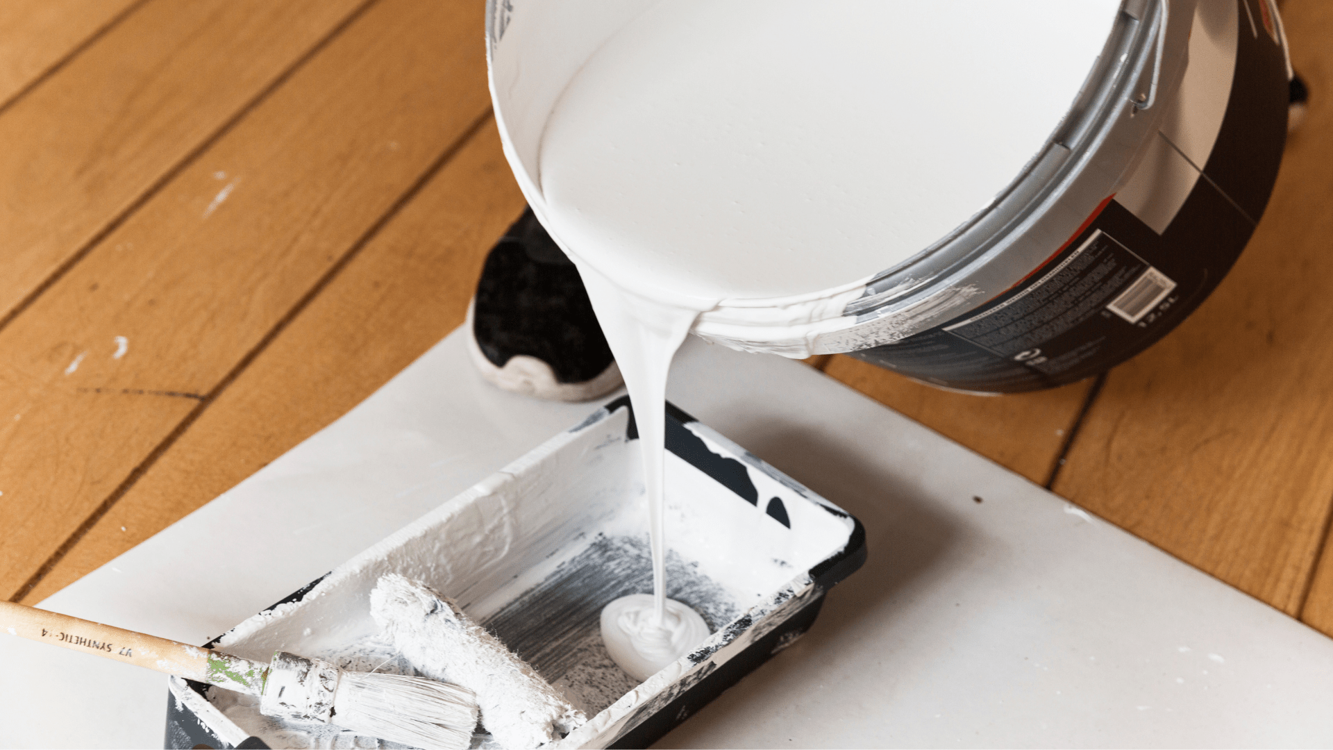 how to paint wood furniture - applying primer on bare wood